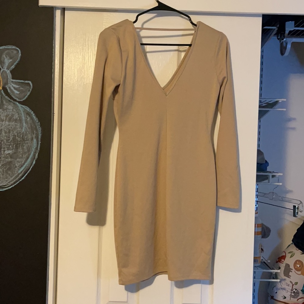Dress - Picture 3 of 3